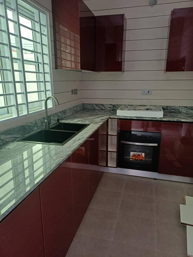 Fited Kitchen Cabinet