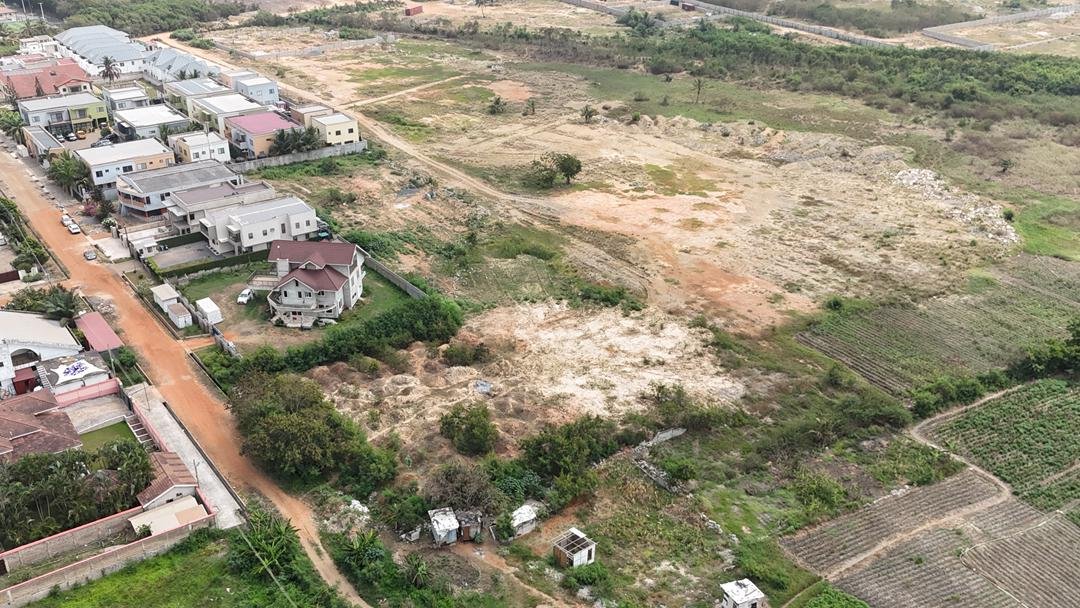 LAND FORSALE AT TEMA COMMUNITY 6