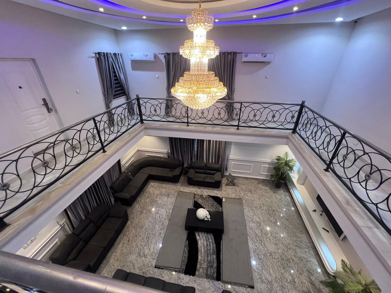 8 BEDROOMHOUSE AT TUBA (Near Kasoa Toll Booth)